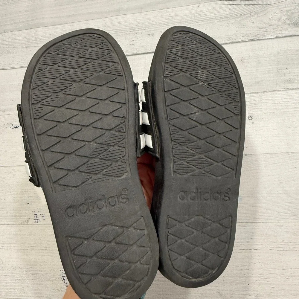 Adidas kids black and white‎ slides sandals little kids size 13